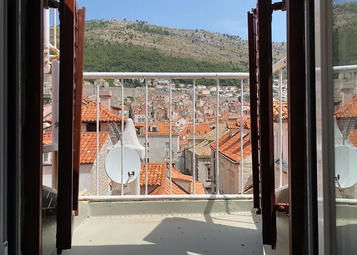 Jimmy - Spacious 2-bedroom Dubrovnik