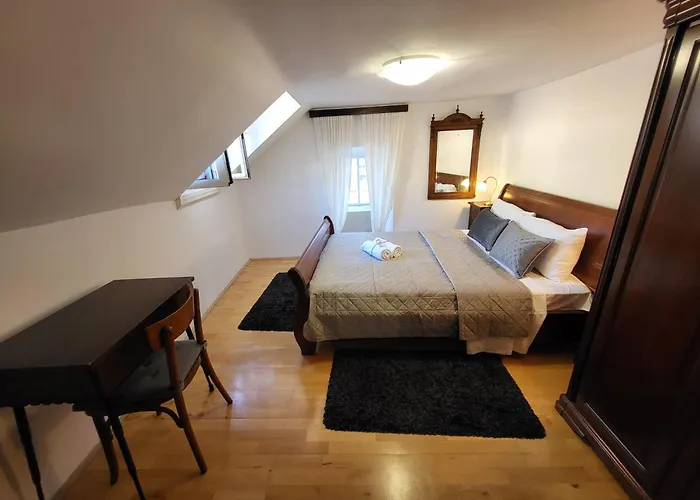 Jimmy - Spacious 2-bedroom *