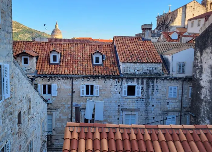 Jimmy - Spacious 2-bedroom Apartment Dubrovnik