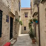 Jimmy - Spacious 2-bedroom Appartement