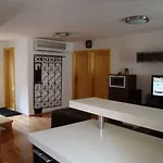 Apartman Jimmy - Spacious 2-bedroom
